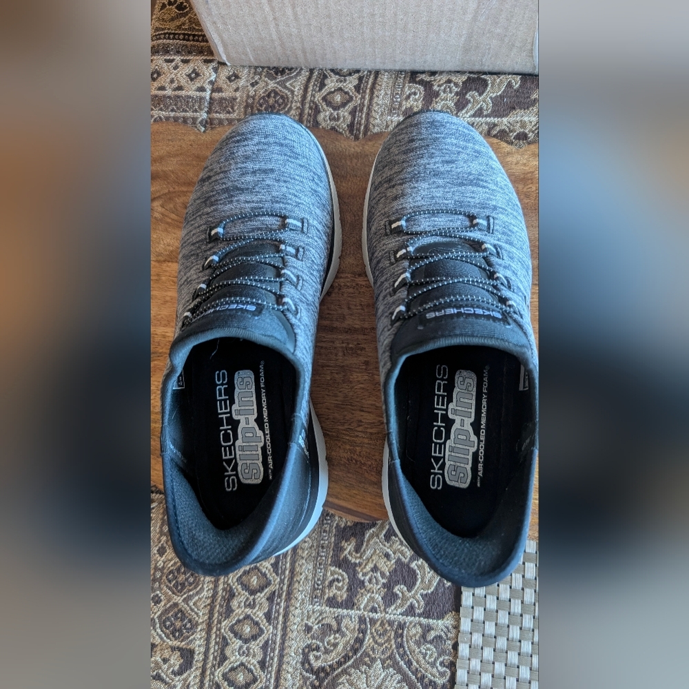Skechers Women's Gray and Black Athletic Shoes